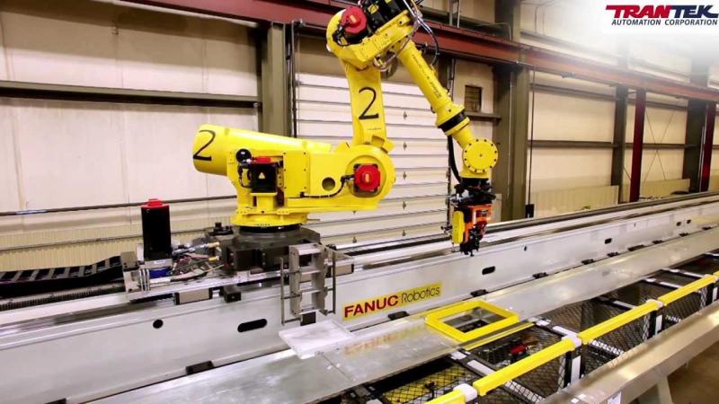 VGTU Elektronikos Fakultete pristatytas „Fanuc“ pramoninio roboto mokomasis komplektas