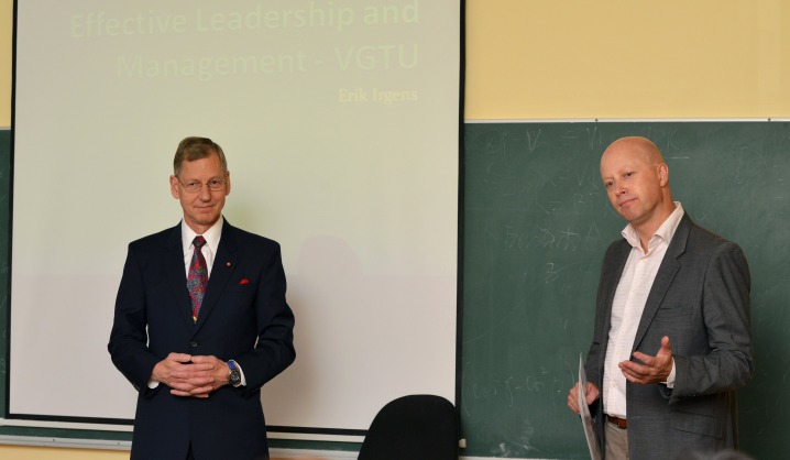 Lectures at the University were delivered by business professionals from abroad