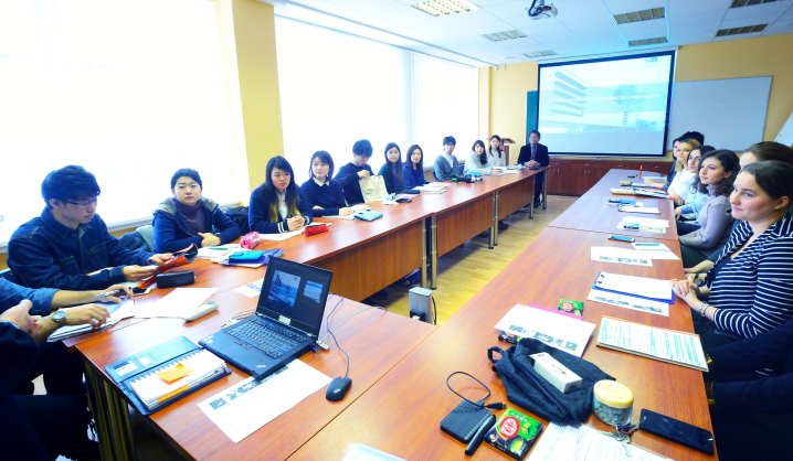 VGTU ir studentai iš Japonijos seminare apsikeitė aplinkos apsaugos idėjomis