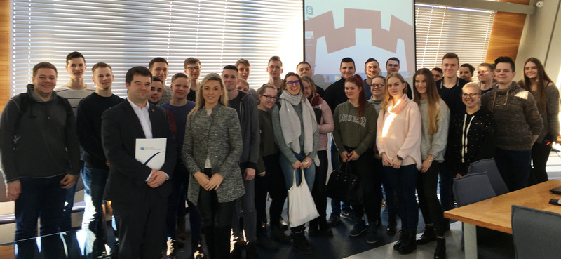 Verslo technologijų ir verslininkystės katedros lektorė su studentais lankėsi Vilniaus miesto savivaldybėje