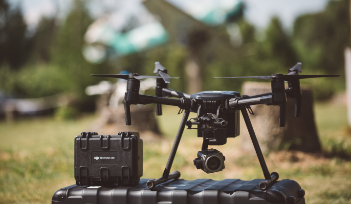 Filmavimas ir fotografavimas dronais: ką leidžia ir draudžia naujas duomenų apsaugos reglamentas?
