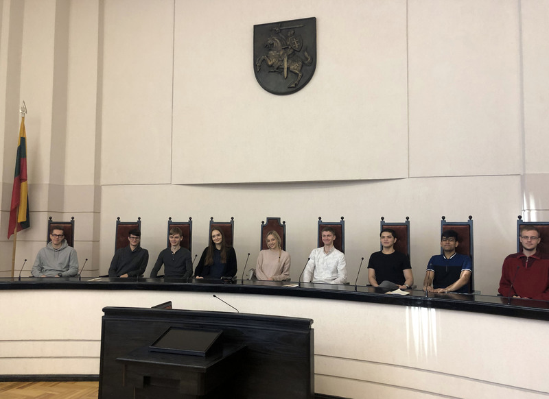 Verslo vadybos fakulteto studentai lankėsi Konstituciniame Teisme