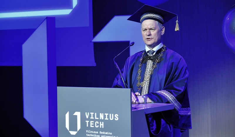 VILNIUS TECH diplomų teikimo ceremonijose – žinomų svečių sveikinimai