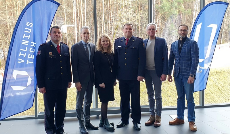 Statybos fakultete apsilankė Vilniaus priešgaisrinės gelbėjimo valdybos vadovybė aptarti specialistų poreikį