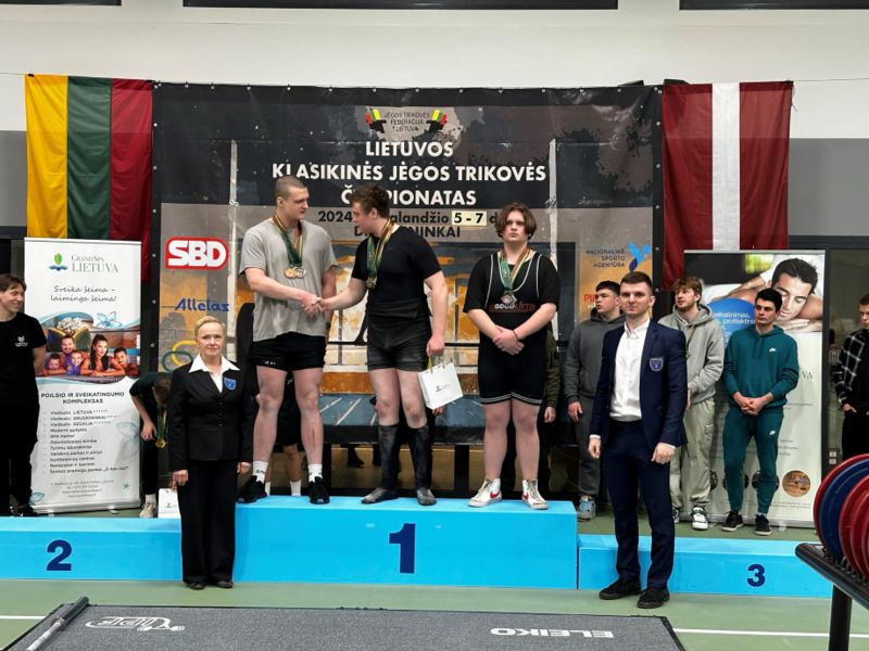 Lietuvos jėgos trikovės čempionatas VILNIUS TECH studentams atnešė pergalę