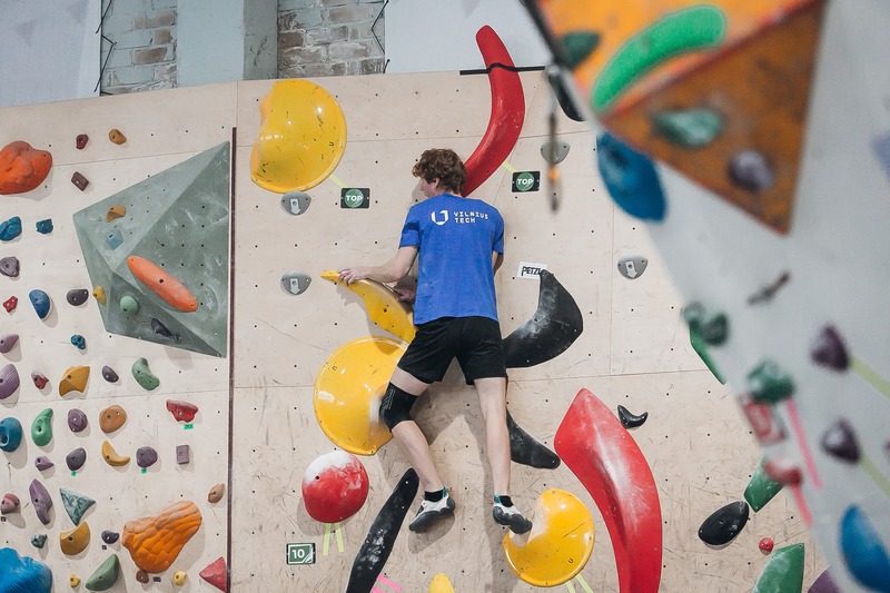 VILNIUS TECH studentai laipiojimo sporto čempionate iškovojo trečiąją vietą 