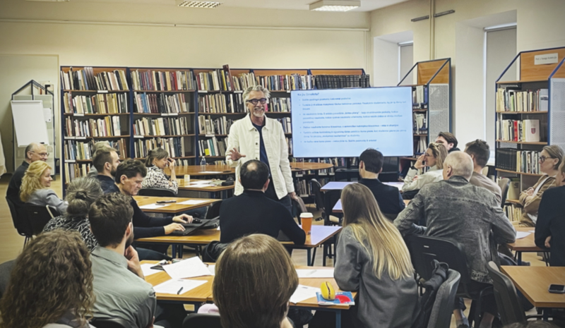 Prof. dr. Edmondas Saliklis: „Kaip dirbtinis intelektas gali padėti,  o kartais ir mesti iššūkį žmogaus kūrybinei dvasiai?“ 