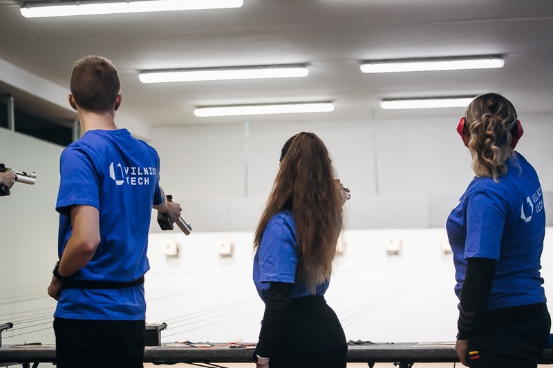 Vilniaus Gedimino technikos universiteto istorinė pergalė Lietuvos studentų kulkinio šaudymo čempionate
