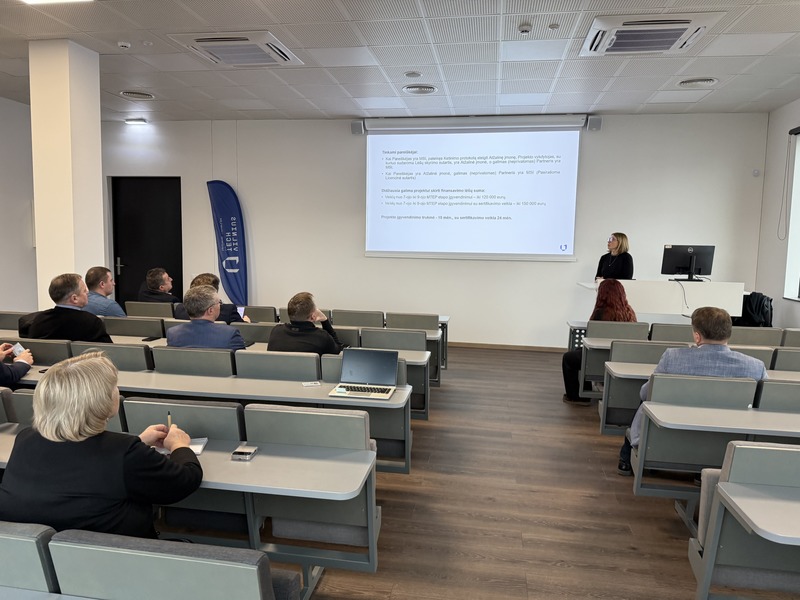 Transporto inžinerijos fakultete – Žinių ir technologijų perdavimo centro atstovų vizitas