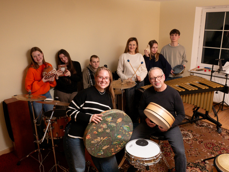 Įspūdžių kupina, šeštoji kino komunikacijos studentų ekspedicija pas perkusininką Pavelą Giunterį!