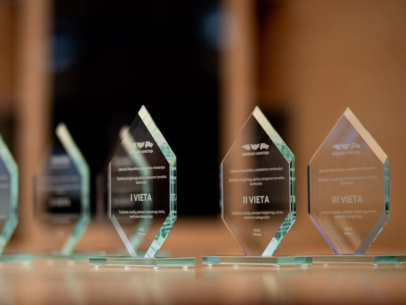 Susisiekimo ministerijos įvertinimas: TIF studentų baigiamieji darbai – tarp geriausių Lietuvoje