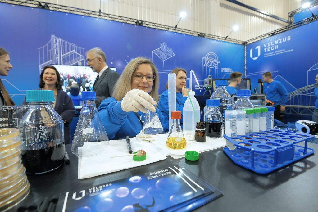 Tyrimų demonstracija studijų parodoje