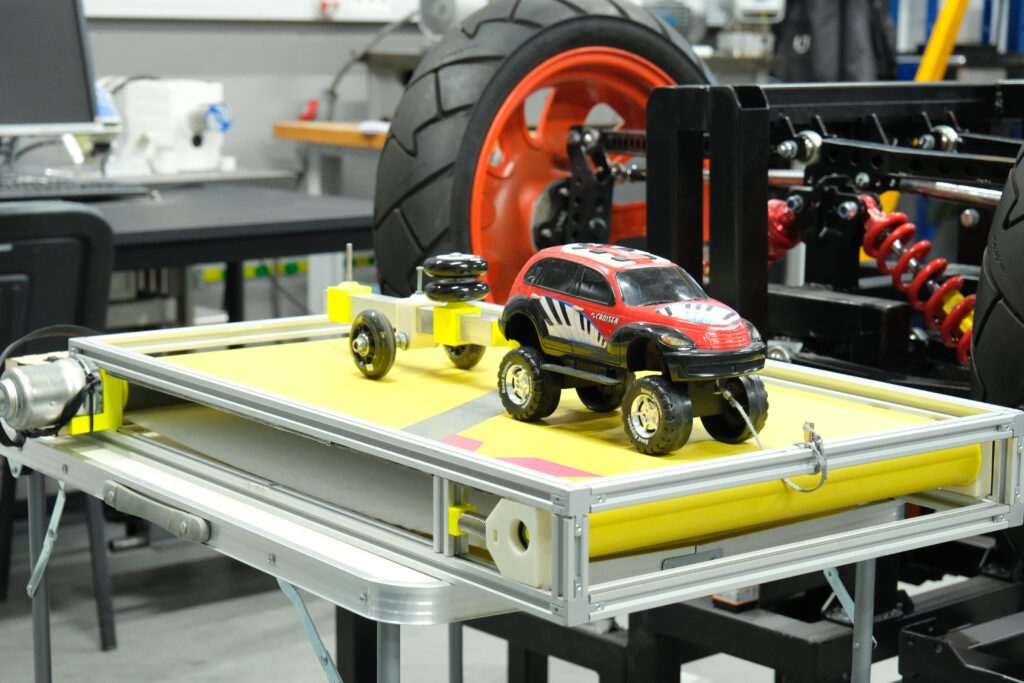 Transporto inžinerijos fakulteto Automobilio su priekaba judėjimo stabilumo imitacinis modelis