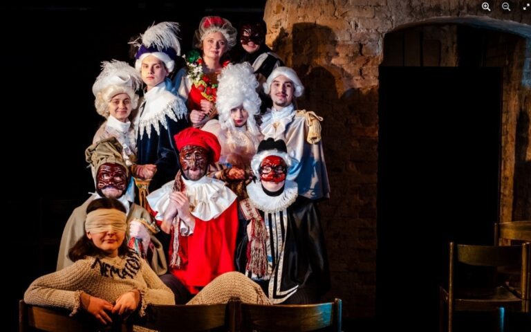 2024 m. balandžio 5 d. VILNIUS TECH ir VU emeritų klubų nariai lankėsi šiemet 25-metį šventusiame Palėpės teatre