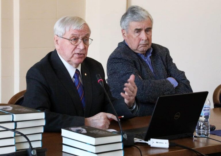 2024 m. gegužės 22 d. prof. habil. dr. A. V. Valiulio knygos „Klimato slinktys ir vangus atsakas“ pristatymas LMA