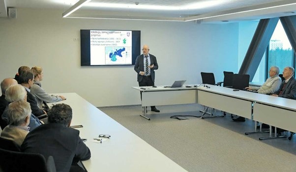 2024 m. sausio 25 d. VILNIUS TECH Rektorato salėje įvyko susitikimas su buvusiu Lietuvos Respublikos Vidaus reikalų ministru, VGTU prof. Regimantu Čiupaila, pristačiusiu pranešimą  „Lietuvos kelias į Šengeno erdvę“