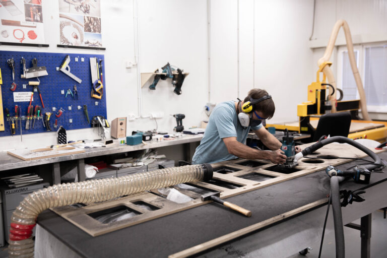 LinkMenų fabriko medžio dirbtuvės