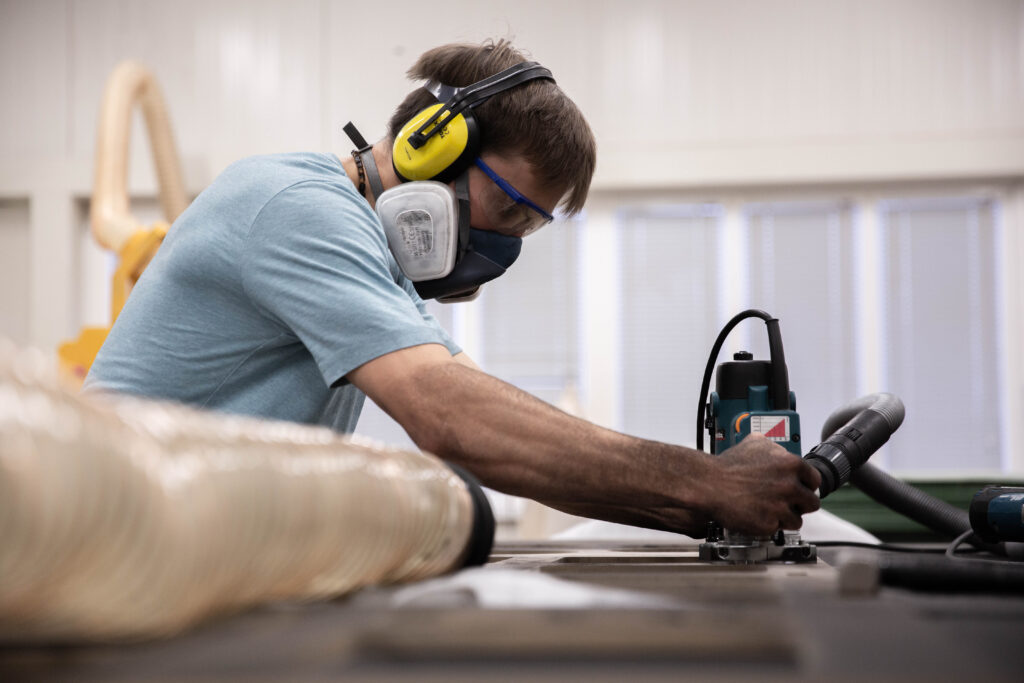 LinkMenų fabriko medžio dirbtuvės