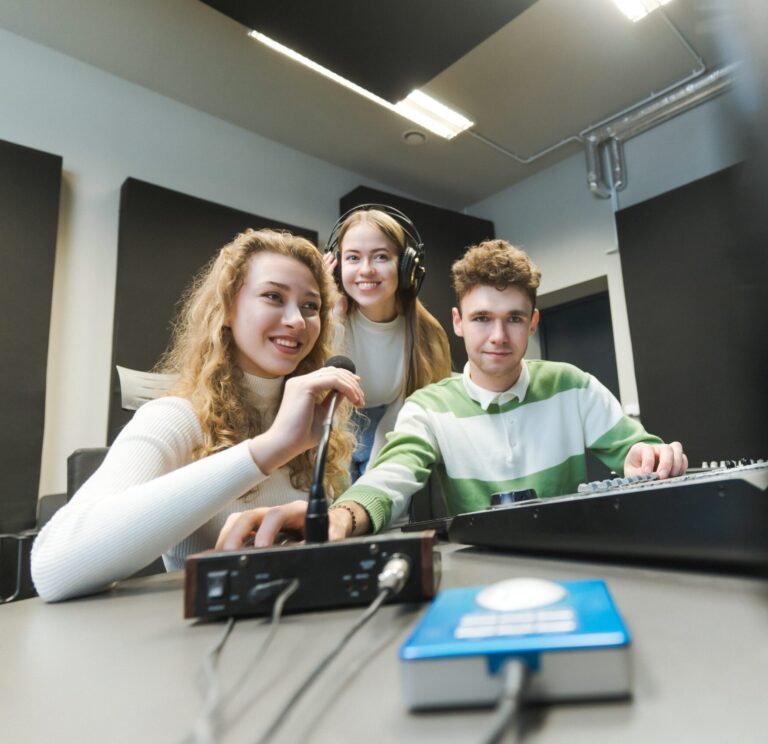 Studentai LinkMenų fabrike