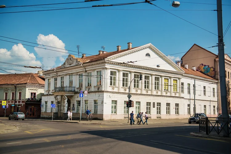 Architektūros fakultetas kviečia į žinomo architekto Shigeru Ban paskaitą