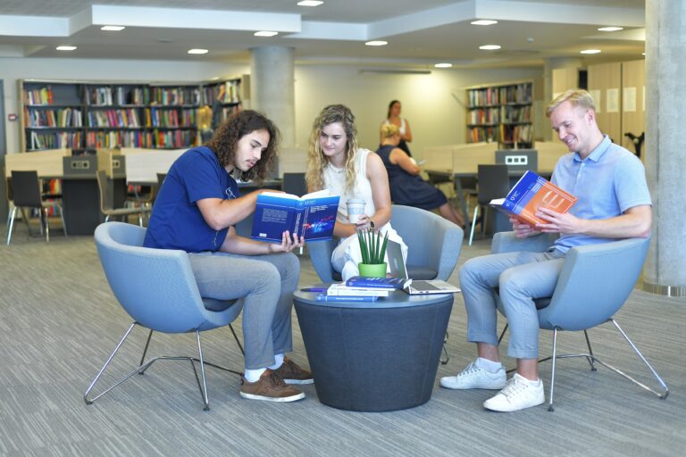Bibliotekos erdvės