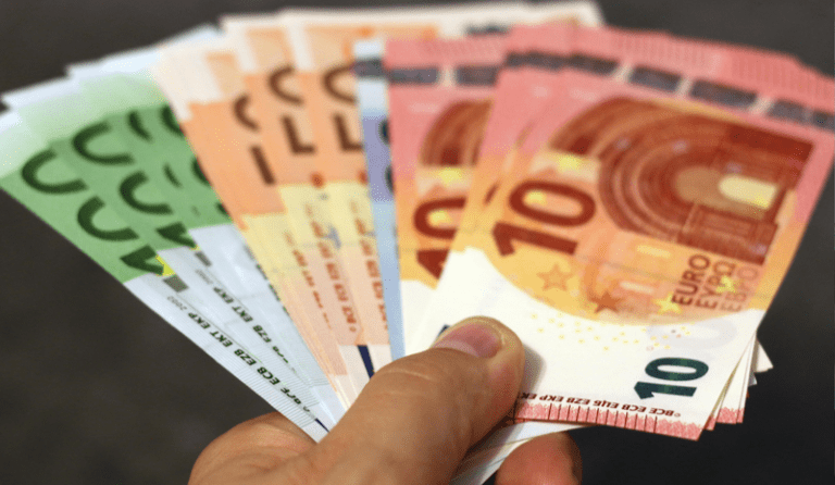 Pinigai