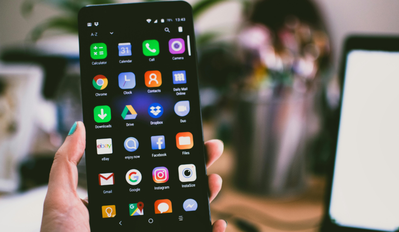 Are you storing unused electronics in your drawers? Experts warn about the dangers and how to properly say goodbye to them