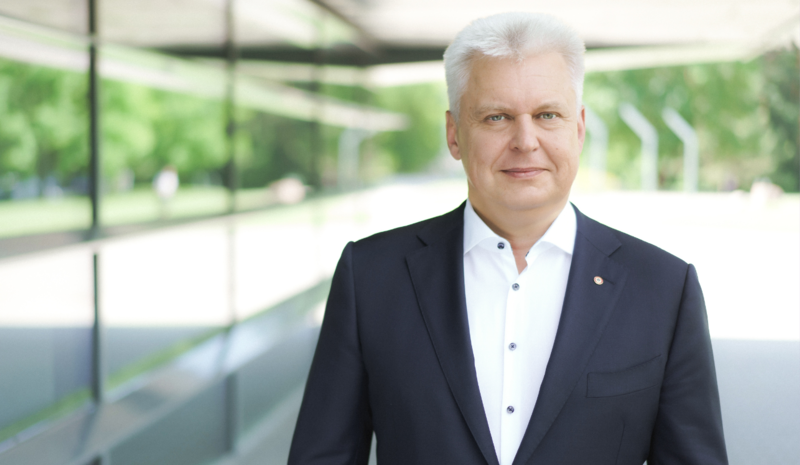 Prof. dr. Dalius Navakauskas: „Žmogaus smalsumas ir įgimtas siekis tyrinėti skatina žengti į priekį“