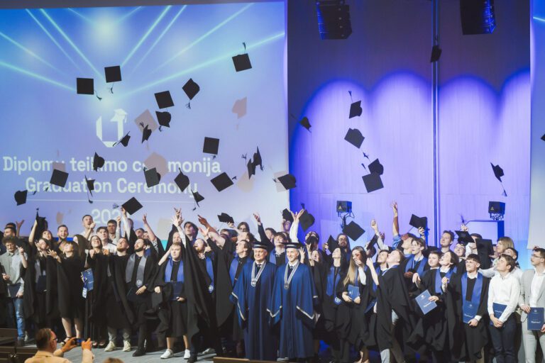 SF diplomų teikimo ceremonija