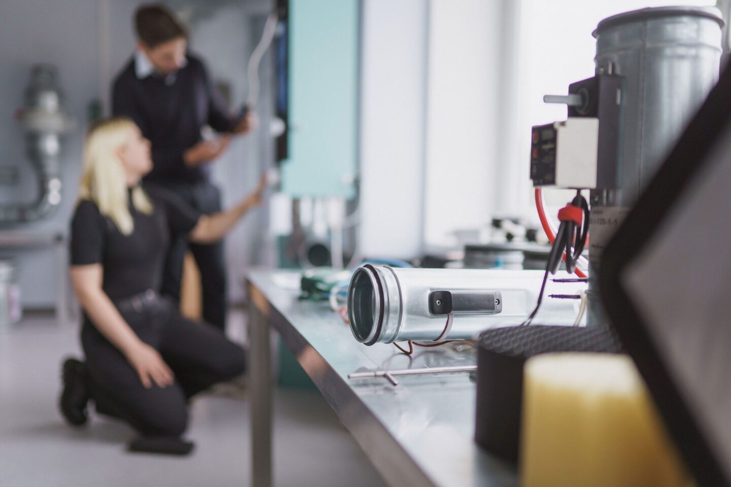 Aplinkos inžinerijos fakulteto įrenginiai ir studentai