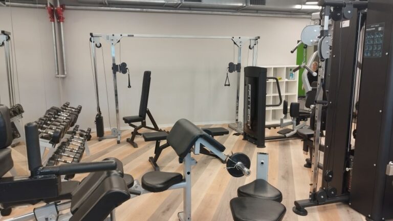 treniruoklių salė (1)