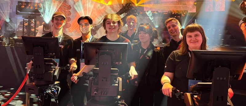 Lietuvos vardas nuskambėjo ISE Barselonoje: STS atvėrė galimybes renginių inžinerijos studentėms susipažinti su audiovizualinių technologijų užkulisiais