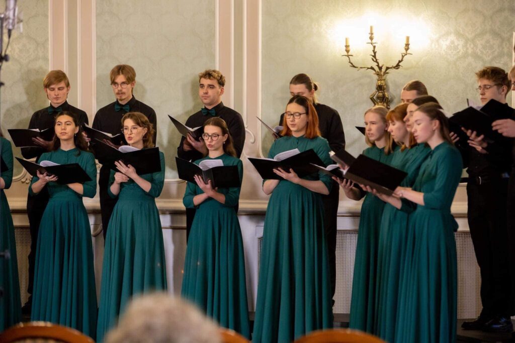 Muzikinė popietė „And so it goes“
