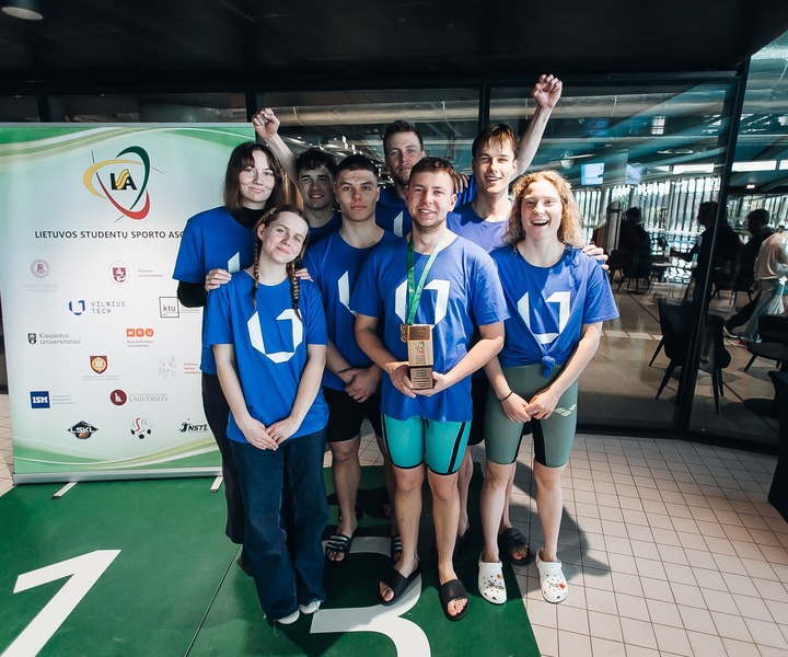Lietuvos studentų plaukimo čempionate VILNIUS TECH studentai parodė išskirtinę vienybę ir ryžtą