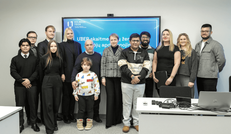 Apdovanoti UBER skaitmeninių ženkliukų lygį pasiekę studentai