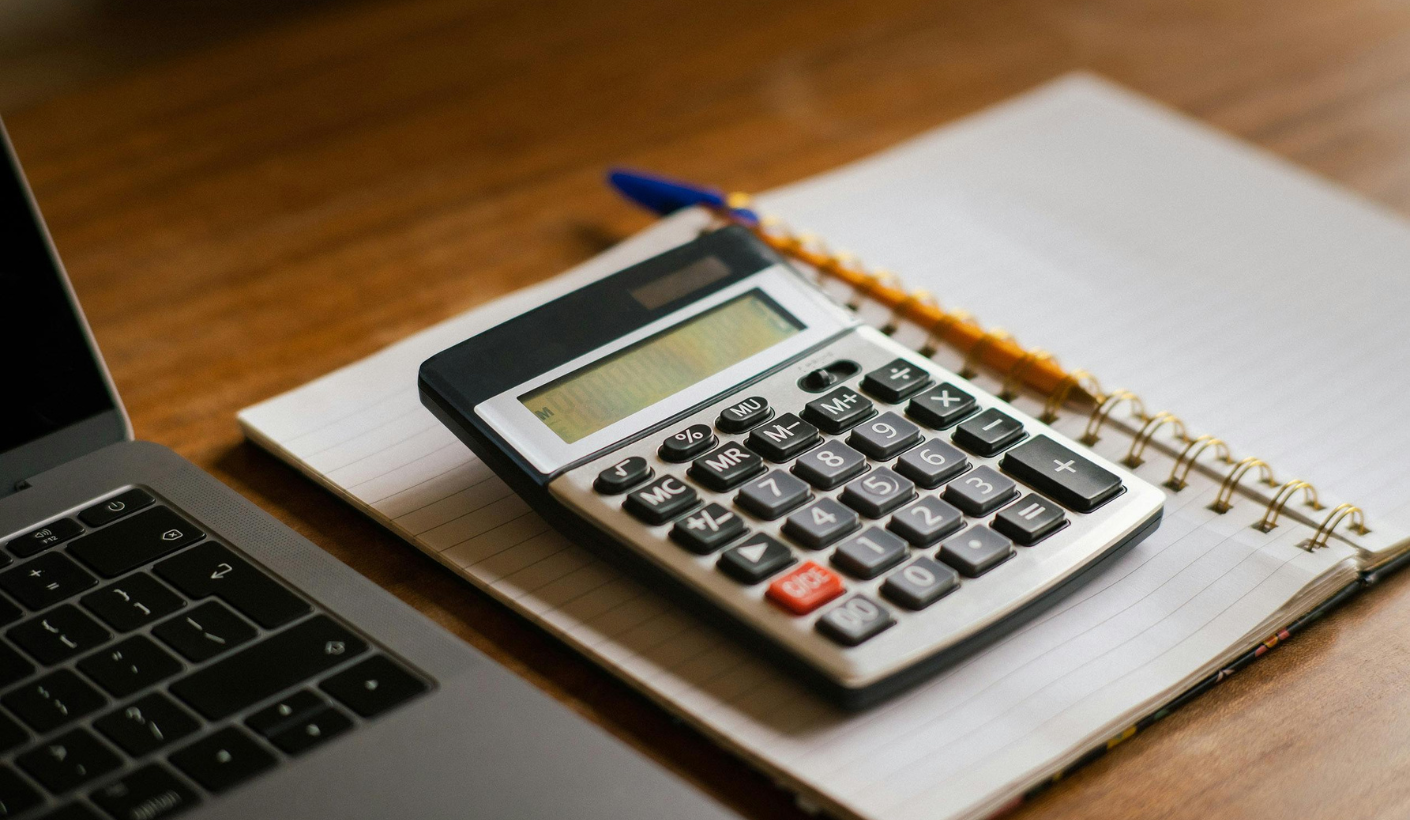 Finansinio raštingumo nauda: daugiau pajamų, mažiau streso ir nuostolių