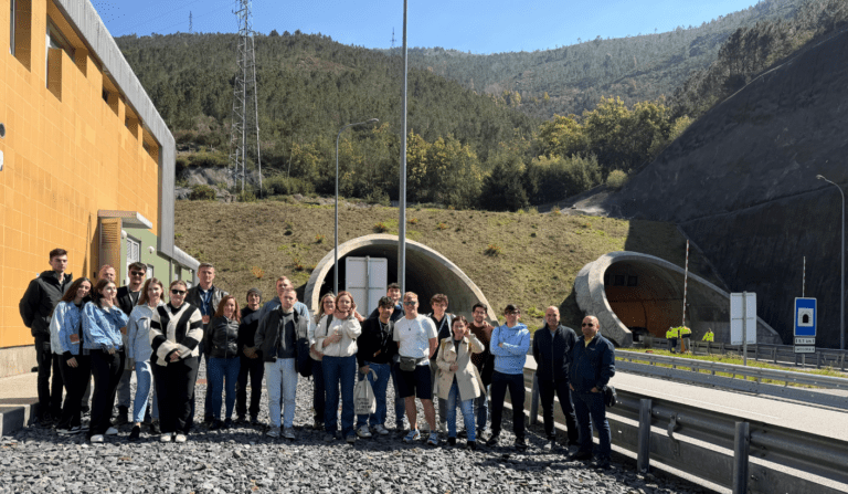 Nuo teorijos iki praktikos ilgiausiame Portugalijos tunelyje: gaisrinės saugos inžinerijos studentai dalyvavo tarptautiniuose mokymuose