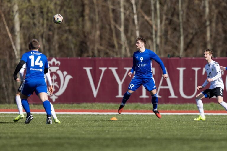 VILNIUS TECH futbolininkai – Lietuvos studentų mažojo futbolo turnyro vicečempionai