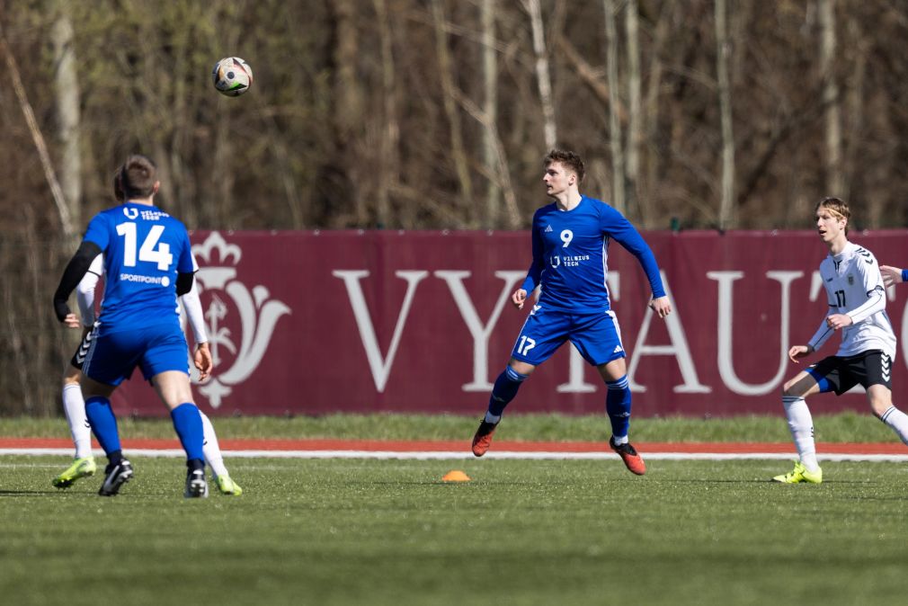 VILNIUS TECH futbolininkai – Lietuvos studentų mažojo futbolo turnyro vicečempionai
