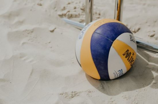 Paplūdimio tinklinio turnyras studentams