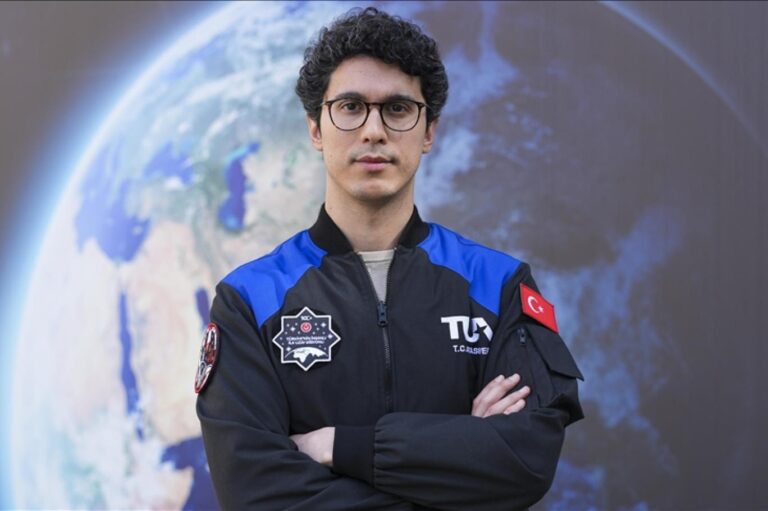 Nuo Žemės iki kosmoso: kviečiame į susitikimą su Turkijos kosmoso agentūros astronautu Tuva Cihangir Atasever