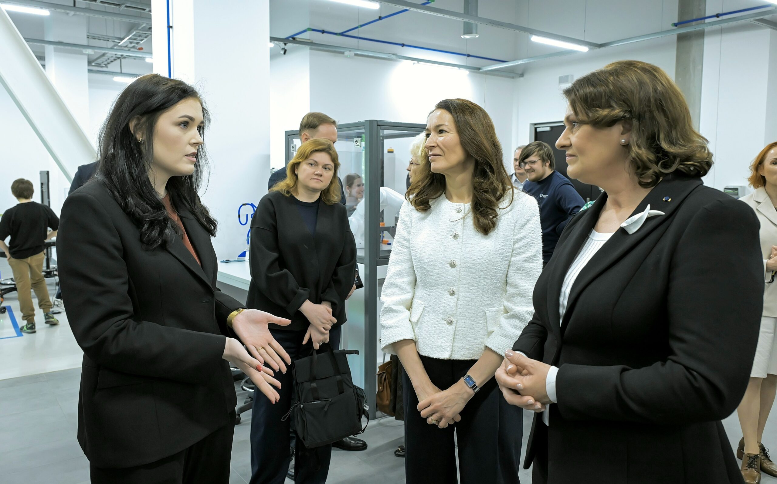 Doc. dr. Justė Rožėnė pirmosioms ponioms pristatė programa „Ateities inžinerija“
