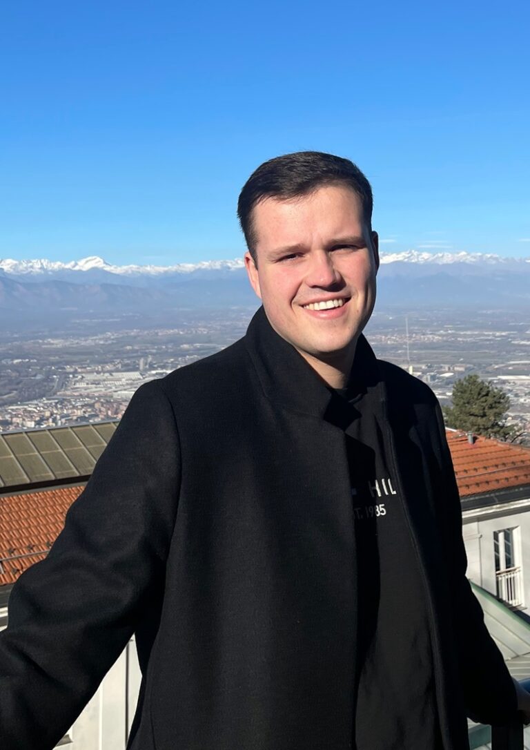 Military officer chooses PhD studies at VILNIUS TECH: testing AI in financial markets
