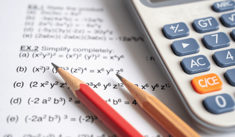 Klaidos matematikos egzamine – ne dėl žinių trūkumo: „VBE Ready“ platforma padės moksleiviams save išbandyti