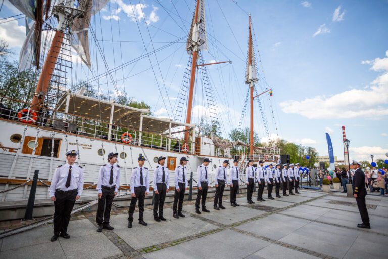 „Meridiano“ burių pakėlimo ceremonija