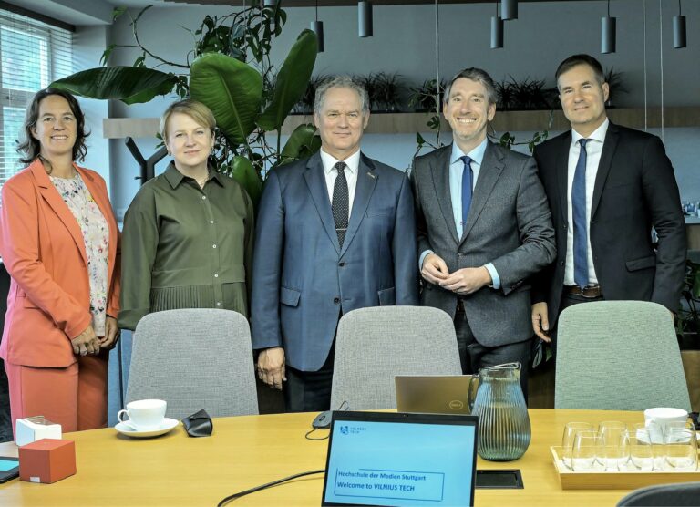 VILNIUS TECH lankėsi delegacija iš Štutgarto medijų universiteto