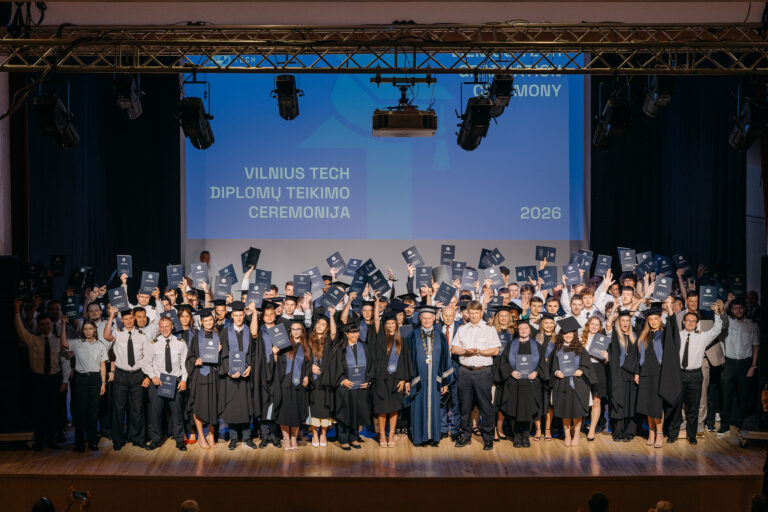 VILNIUS TECH Lietuvos jūreivystės akademija išlydėjo naują absolventų laidą