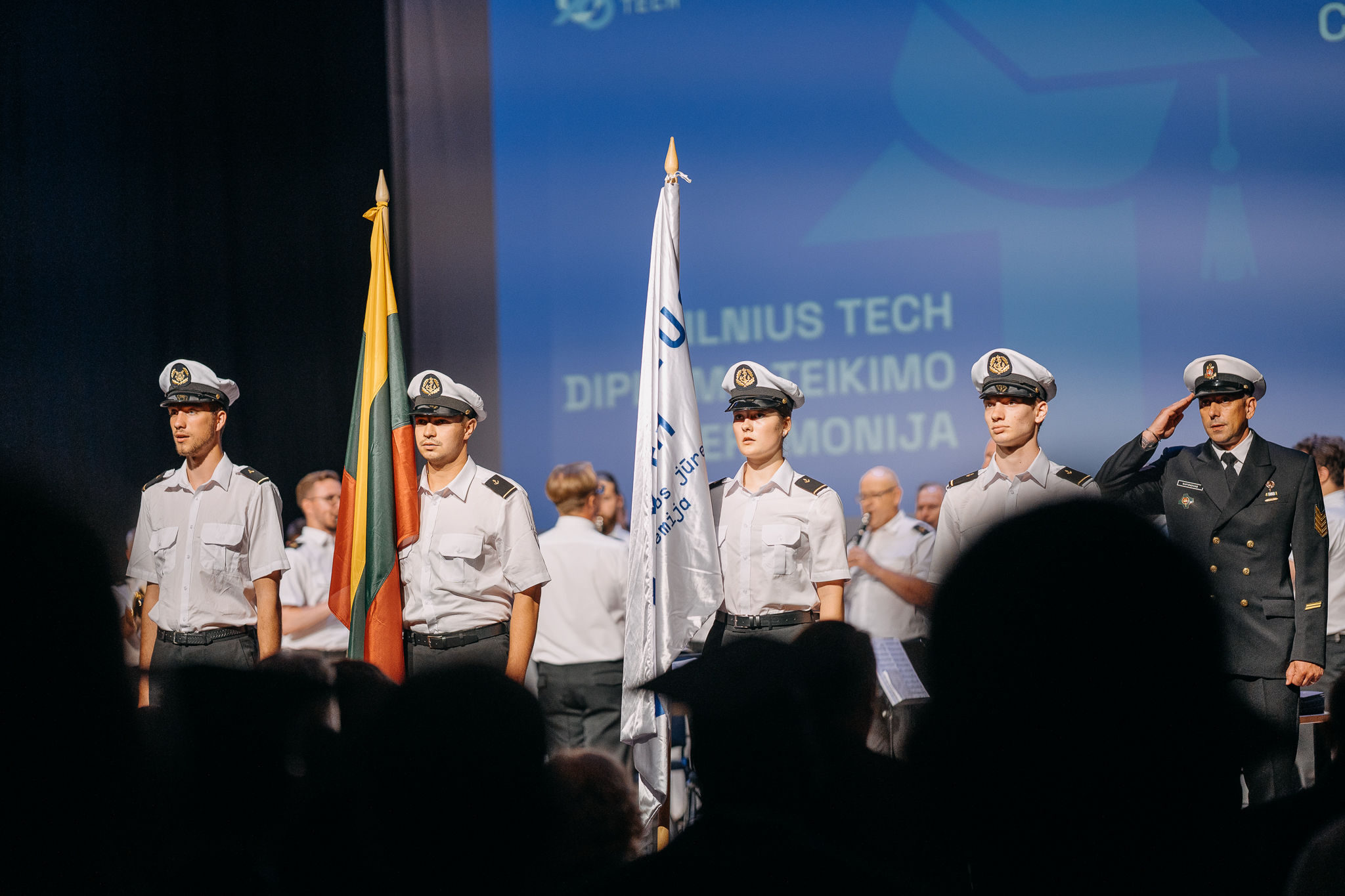 VILNIUS TECH Lietuvos jūreivystės akademija išlydėjo naują absolventų laidą