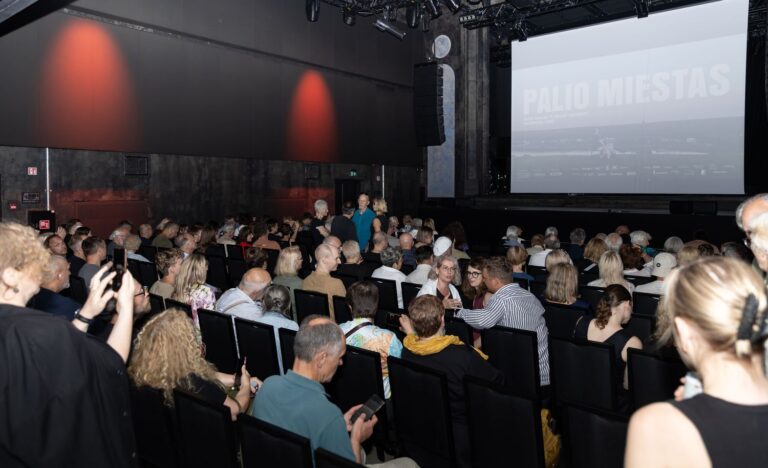 Ne tik architektai, bet ir debiutuojantys kino kūrėjai: įvyko A. Karaliaus ir E. Martinkevič filmo premjera
